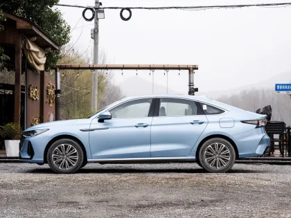 Chery Plug-in Hybrid 1.5T 156bhp L4 Fengyun A8 1DHT China New Energy Vehicle" could be simplified to "Chery Fengyun A8 Plug-in Hybrid 1.5T 156bhp China NEV" as a suitable title for a search engine.