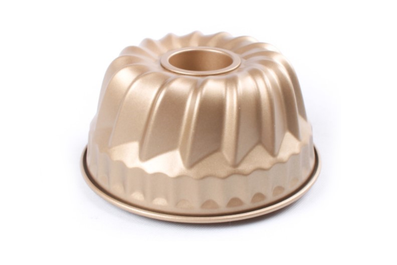 7 inch Golden Non-stick Nordic Ware Bundt Pan10