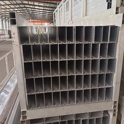 U-Shaped Wood Grain Aluminum Square Baffle Ceiling