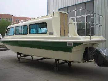 White High Speed Passenger Boat (HA738)