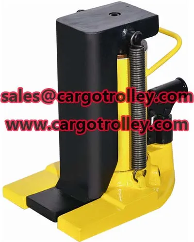 Hydraulic jack mounting