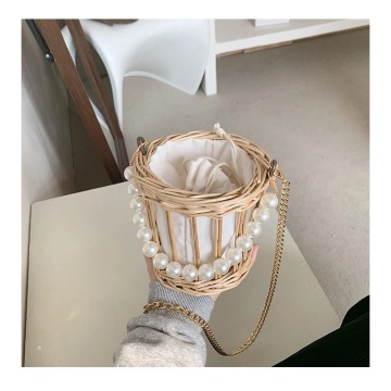 2021 pearl handle pierced bucket straw lady bag