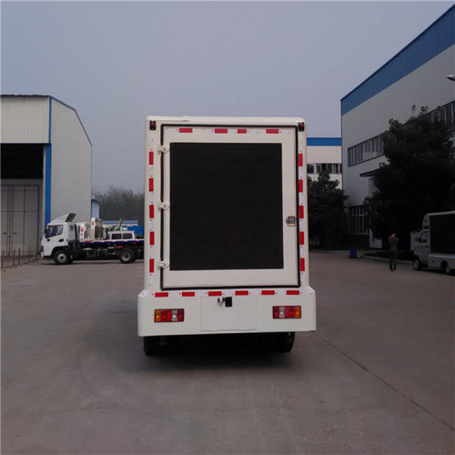 Dongfeng 4x2 Светодиодный экрановый грузовик