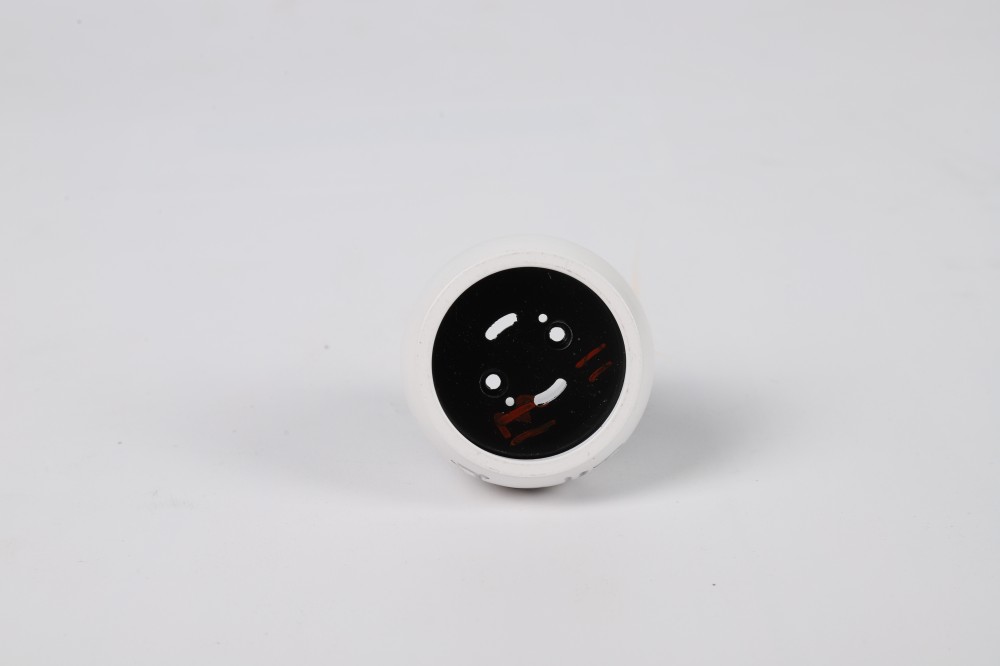 Small spotlight housing