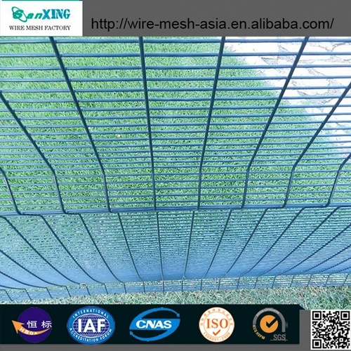 Welded Wire Mesh Fence Welded Wire Mesh Fence Panel Protecting Fence Factory