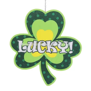 Clover ornament for St. Patrick's Day lucky day hanger