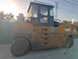 XCMG XP302 30 ton Tyre Road roller
