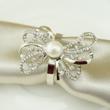 Alloy cheap napkin ring for wedding decoration bulk wholesale silver crystal pearl customize