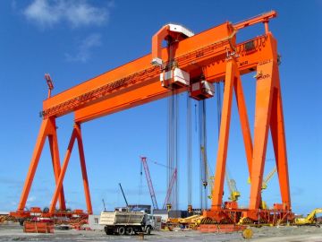 250 ton box type shipbuilding gantry crane