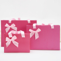 Kotak hadiah perkahwinan merah jambu kecil borong