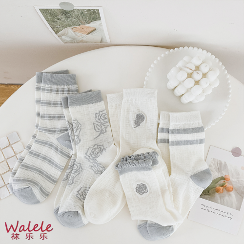 Calcetines de malla sofisticados para una elegancia cotidiana