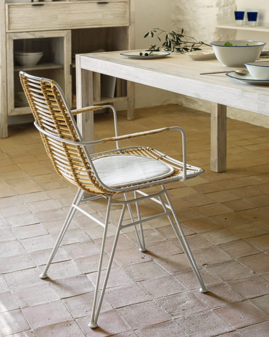 Modern outdoor dining set