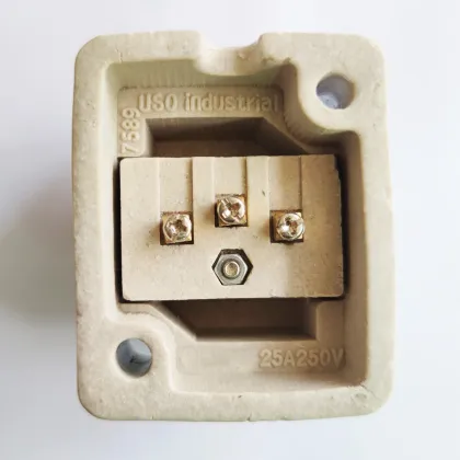 Porcelain Three Pins Dishes Socket Plug Socket