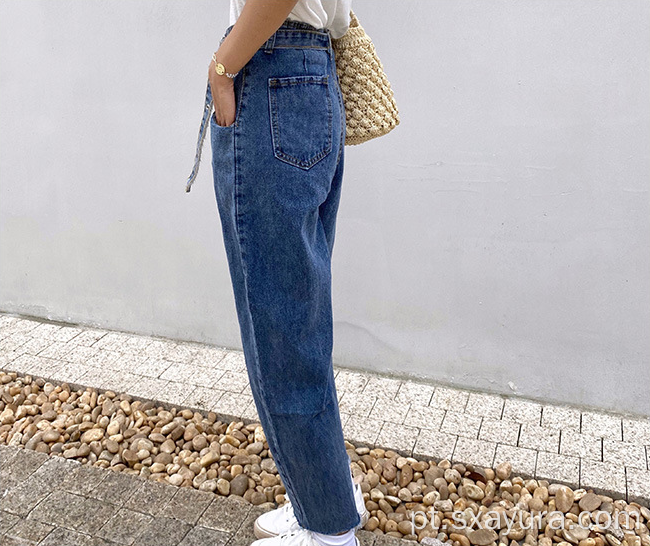 Calça jeans com costura média para mulheres