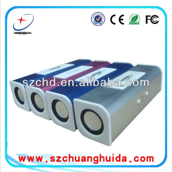 Portable docking speaker for ipod/iphone