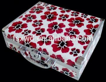 Delicate makeup storage box