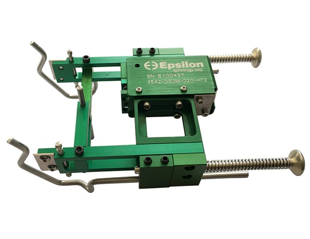 Epsilon two-point extensometer