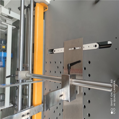 Automatic paper partition slotting machine