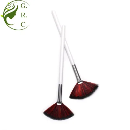 White Handle Airbrush Fan Makeup Brush