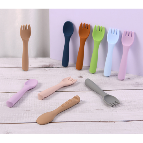 Custom Wholesale 2PCS Baby Silicone Spoon Fork Utensils