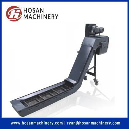 Scraper type chip removal device