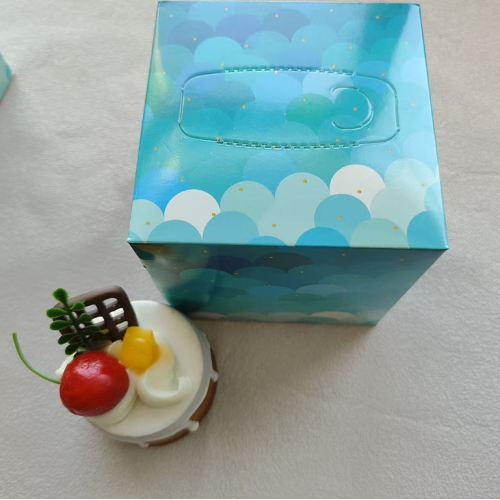 Паперова серветка для обличчя в коробці White Cube