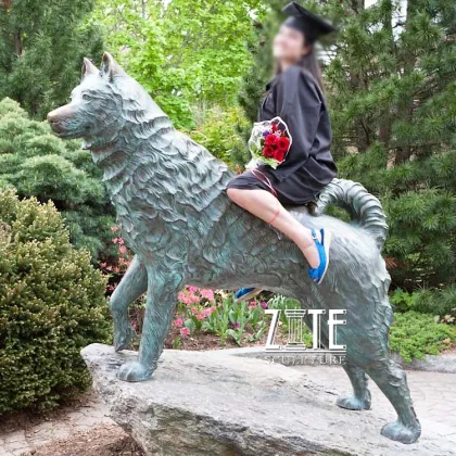 Outdoor garden life size metal animal bronze husky dog statue
