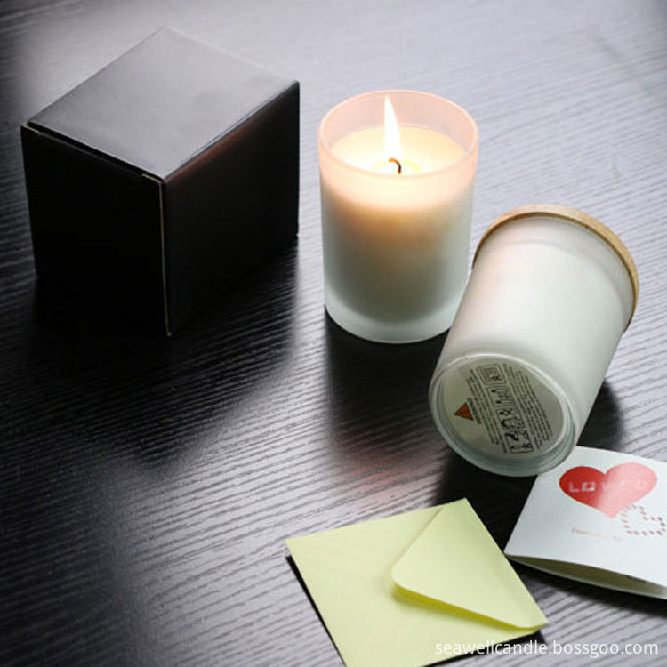 candle jars with wooden lids