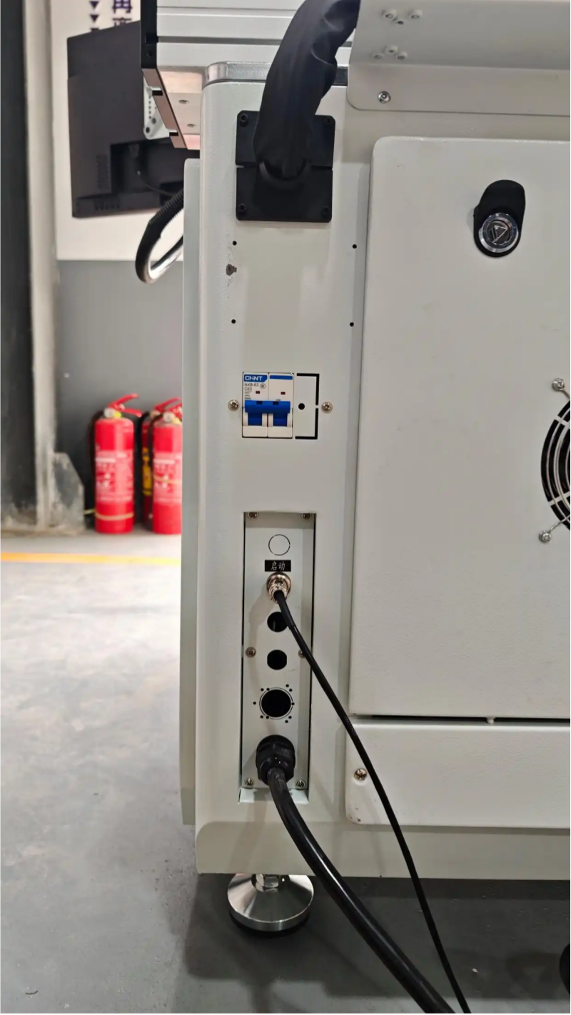 a continuous-wave fiber laser