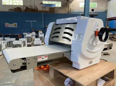 Commercial Dough Sheeter & Roller Machines Mini Dough Sheeter for Sale with Factory Price Full Stainless steel Food Machine Bakery Equipment