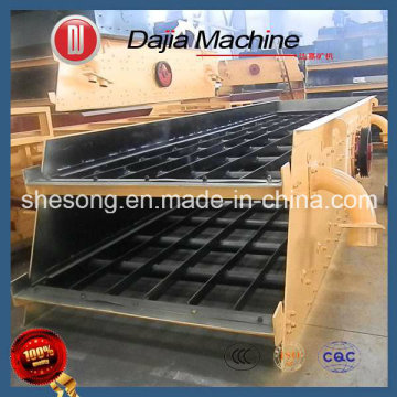 China Sand and Stone Vibrating Screen Used in The Crushing Production Line