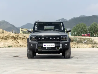 Plug-in hybrid off-road vehicle Jetour ShanhaiT2