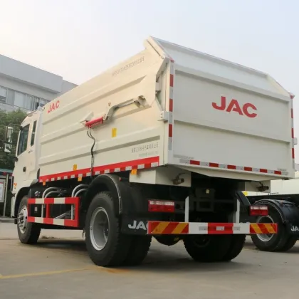 Jianghuai Ge'erfa K5L Compressed Garbage Truck, with a horsepower of 180, a 4X2 drive configuration