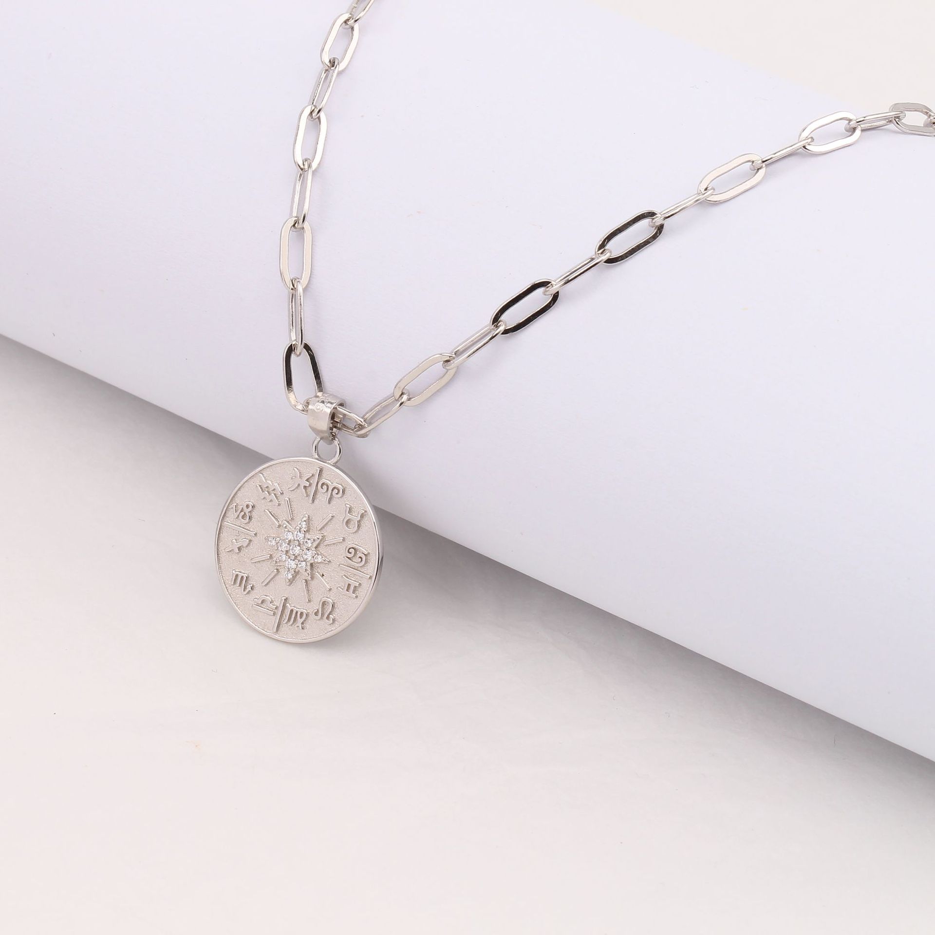 Niche Necklace