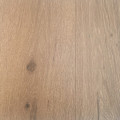 Diselesaikan oleh UV Lacquer Oak Floor Gaya Baru