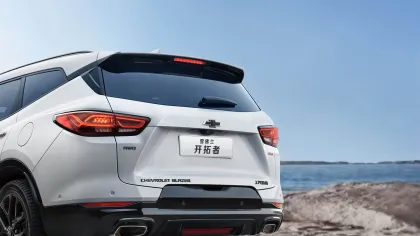 Best Price & Deals on 2023 Chevrolet Trailblazer SUV: Redline Light Hybrid Car in White