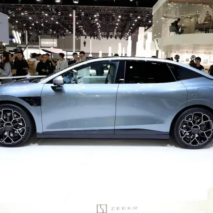 New Energy Electric Sedan Rwd New Vehicle