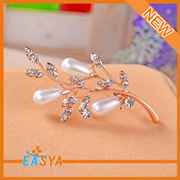 Hohe Qualität Großhandel Hochzeit weiße lange Perle Brosche Schmuck