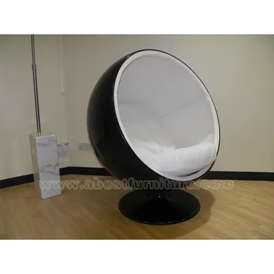 Eero Aarnio Ball Chair