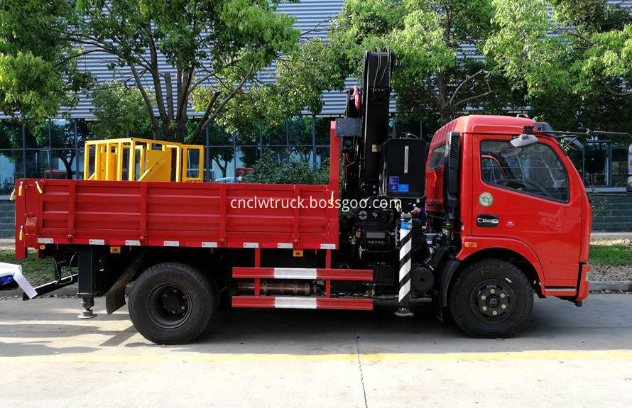 articulated crane truck 3