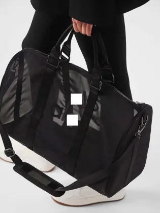 Alo Yoga Mesh Fitness Bag: Portable Sports Travel Bag for Women