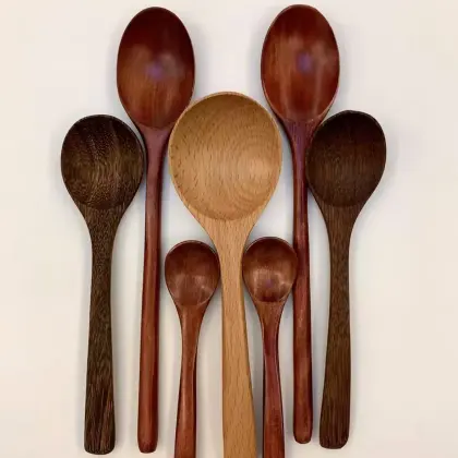 Natural Wood Spoon Set with Gradual Brown Tones
