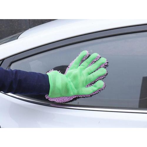 Guanto per pulizia auto in materiale ciniglia