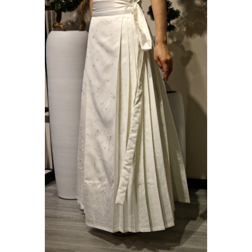 falda maxi plisada blanca