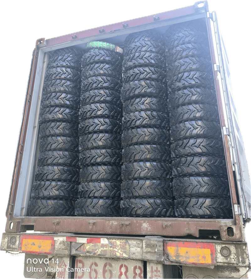 Ruisilaifu Accelerates Latin American Market Expansion! 40-Foot Container Truck Loaded with Motorcycle Tires to Ship to Suriname