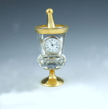 clock C2504