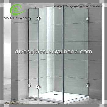 Tempered glass simple shower room