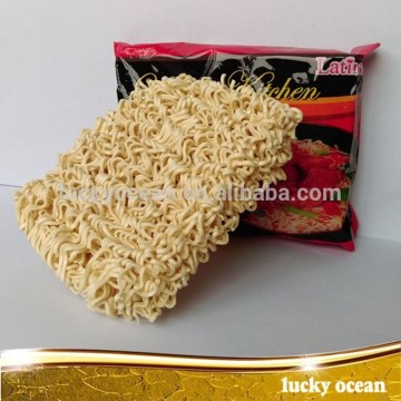 Halal ramen noodles beef flavor 75g packing OEM