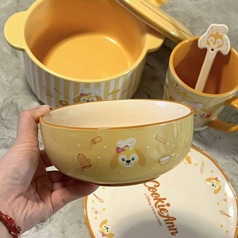 Stylish Anime-Themed Dinnerware Collection