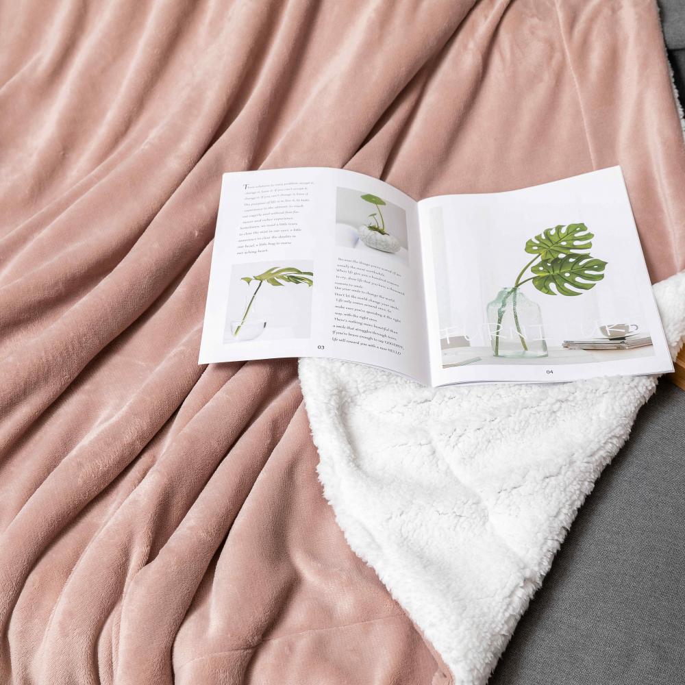 Double-sided warm pink blanket